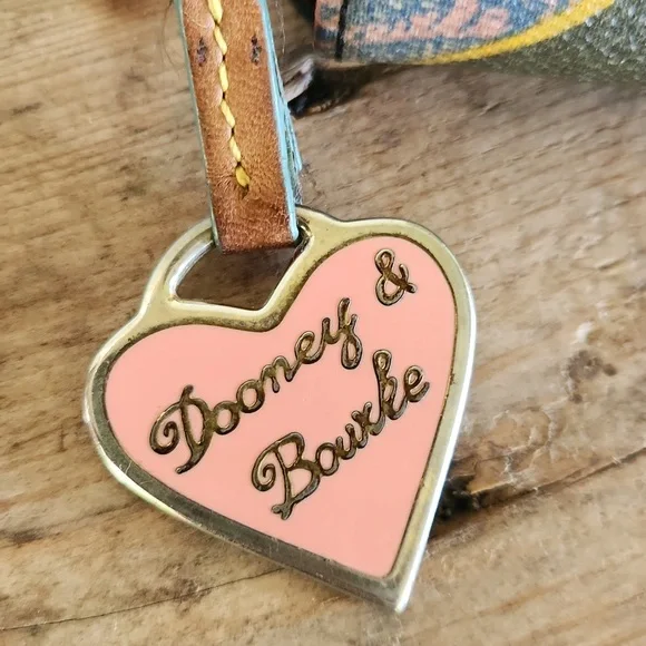 Y2K Dooney & Bourke Heart Pattern Wallet - Picture 3 of 10